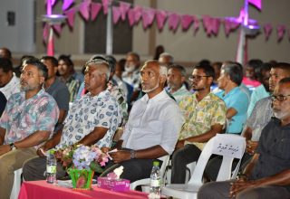 ކެމްޕެއިންގައި ޑރ މުއިއްޒު ހދ ކުޅުދުއްފުއްޓަށް. ފޮޓޯ: ޕީޕީއެމް/ޕީއެންސީ
