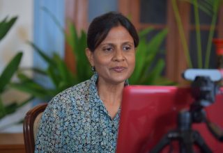 ފަސްޓް ލޭޑީ ފަޒްނާ އަހުމަދު