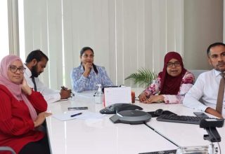 އެޑިއުކޭޝަން މިނިސްޓްރީ ގައި މިނިނސްތްރު ހިމެނޭހެން ބޭއްވި ބައްދަލުވުން/ފޮޓޯ އެޑިއުކޭޝަން