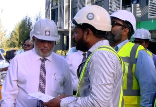 މިނިސްޓަރ ޑރ އަލީ ހައިދަރު އަހުމަދު: ފޮޓޯ/ސަންގު