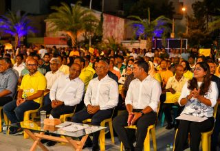 އެމްޑީޕީ ރިޔާސީ ޕްރައިމަރީގައި ރޭ އާޓިފިޝަލް ބީޗް ސަރަހައްދުގައި ރައީސް ސާލިހް ބޭއްވި ޖަލްސާގެ ތެރެއިން