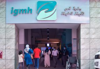 އައިޖީއެމްއެޗުން ހިދުމަތް ހޯދަން ބަޔަކު ވަންނަނީ/ފޮޓޯ: މިހާރު