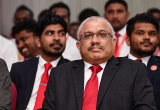ޖޭޕީގެ ކޮންގްރެސް ނިންމުމަށް ރޭ ބޭއްވި ރަސްމިއްޔާތުގައި ކުރީގެ ނައިބު ރައީސް ޖިހާދު ބައިވެރިވެވަޑައިގަންނަވަނީ.---ފޮޓޯ: މިހާރު