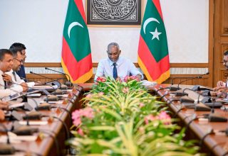 ރައީސް މުއިއްޒު ކެބިނެޓް ބައްދަލުވުމުގައި : ފޮޓޯ/ ރައީސް އޮފީސް