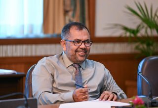 ފިނޭންސް މިނިސްޓަރ މޫސާ ޒަމީރު