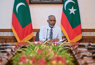 ކެބިނެޓު ބައްދަލުވުމުގައި ރައީސް ޑރ. މުހައްމަދު މުއިއްޒު -- ފޮޓޯ/ ރައީސް އޮފީސް