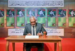 ރައީސުލްޖުމްހޫރިއްޔާ, "ނަޞްރުގެ ދުވަހުގެ ސިފައިންގެ މައުރަޒު -2024" ހުޅުވައިދެއްވުން/ފޮޓޯ: ރައީސް އޮފީސް