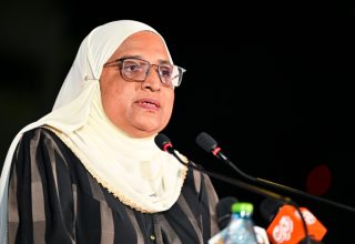 ކުރީގެ ބަންޑާރަ ނައިބު އާއިޝަތު އާޒިމާ ޝަކޫރު