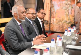 އެސްޓޯނިއާގެ ޑިޖީޓަލް އެޑްވައިސަރީ ކައުންސުލުގެ ރައުންޑުޓޭބަލްގައި ރައީސުލްޖުމްހޫރިއްޔާ  ބާވެރިވެވަޑައިގަތުން