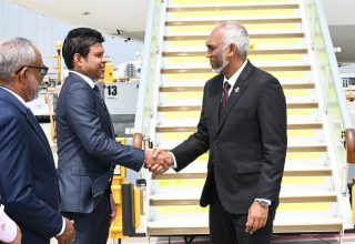 ރައީސުލްޖުމްހޫރިއްޔާ، އެސްޓޯނިއާއަށް ކުރެއްވި ރަސްމީ ދަތުރުފުޅު ނިންމަވާލެއްވުމަށްފަހު އެނބުރި ރާއްޖެ ވަޑައިގަތުން