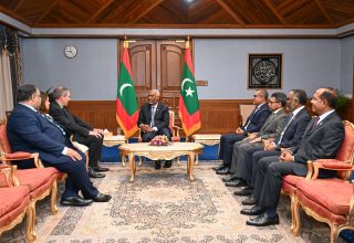 ރައީސް ޑރ މުއިއްޒު