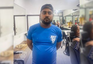 -- ފޮޓޯ: އިމިގްރޭޝަން