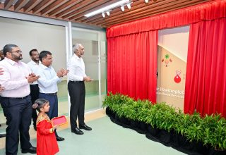 އެމްބީއެސްގެ ޚިދުމަތާއި، ތެލެސީމިއާ ސެންޓަރ އޮރެންޖު ހިޔާއަށް ރަސްމީކޮށް އިފްތިތާހުކުރުން/ ފޮޓޯ: ރައީސް އޮފީސް