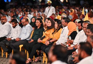 ގާނޫނުއަސާސީގެ ދިފާއުގައި ނަމުގައި ބޭއްވި ޖަލްސާގައި، ކުރިޔަށް ގެންދިޔަ އެމްޑީޕީގެ ގައުމީ މަޖިލިސް ބައްދަލުވުމުގެ ތެރެއިން/ ފޮޓޯ: މިހާރު