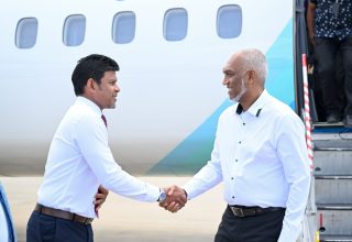 ރައީސުލްޖުމްހޫރިއްޔާ ޑޮކްޓަރ މުޙައްމަދު މުޢިއްޒު
