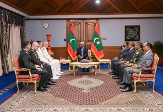 ތުރުކީ ނޭވީގެ ފްލީޓް ކޮމާންޑަރ ރައީސް އާއި ބައްދަލު ކުރެއްވުން --- ފޮޓޯ | ރައީސް އޮފީސް