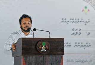 ރައީސުލްޖުމްހޫރިއްޔާ، މ. މުލަކު ރައްޔިތުންނާ ބައްދަލުކުރެއްވުން
