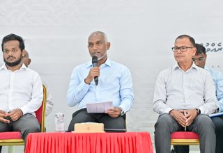 ރައީސުލްޖުމްހޫރިއްޔާ، މ. ކޮޅުފުށި ރައްޔިތުންނާ ބައްދަލު ކުރެއްވުން/  ފޮޓޯ: ރަައީސް އޮފީސް