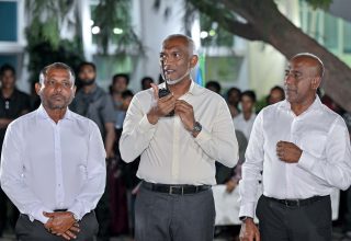 ތ. އަތޮޅުގައި އާރް.ޓީ.އެލް ފެރީގެ ޚިދުމަތް ފެށުމުގެ ރަސްމިއްޔާތުގެ ތެރެއިން/ ފޮޓޯ: ރައީސް އޮފީސް