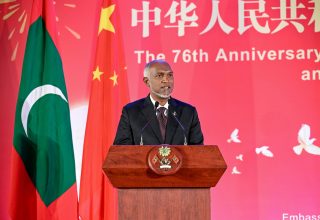 ހަމަހަމަކަމާ މެދު އަޑުއުފުލުމުގައި ޗައިނާ ވަނީ ރާއްޖެ ފަދަ ޖަޒީރާ ޤައުމުތަކާއެކު މަސައްކަތްކުރާ ސާބިތު ބައިވެރިއަކަށް: ރައީސް