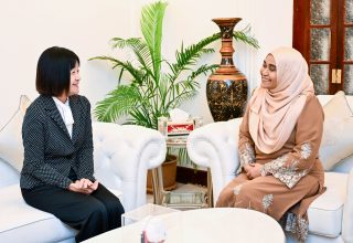 ޖަޕާނުގެ ސަފީރު ރައީސުލްޖުމްހޫރިއްޔާގެ އަނބިކަނބަލުންގެ އަރިހަށް އިޙްތިރާމްގެ ޒިޔާރަތެއް ކުރައްވައިފި