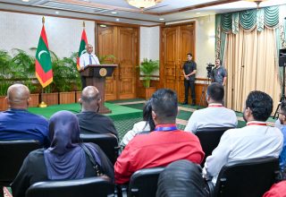 ރައީސުލްޖުމްހޫރިއްޔާ ޑރ. މުހައްމަދު މުއިއްޒު: ފޮޓޯ ރައީސް އޮފީސް