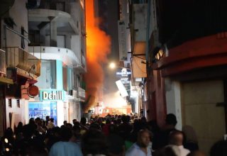 ގުދަނުގައި ރޯވެ ހިނގި އަލިފާނުގެ ހާދިސާ/ ފޮޓޯ: ވަގުތު