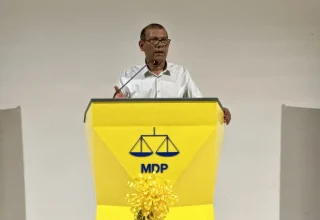ކުރީގެ ރައީސް މުހައްމަދު ނަޝީދު .