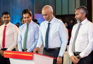 ބީއެމްއެލްގެ ހިދުމަތެއް ތައާރަފު ކުރުމުގެ ރަސްމިއްޔާތޔގެ ތެރެއިން/ ފޮޓޯ: ރައީސް އޮފީސް