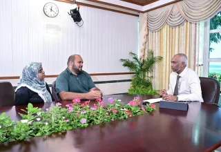 "ރައްޔިތުންގެ އަޑު" ޕްރޮގްރާމްގެ ތިންވަނަ އެޕިސޯޑުގެ ތެރެއިން---- ފޮޓޯ: ރައީސް އޮފީސް