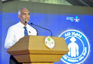 ރައީސް ޑރ މުހައްމަދު މުއިއްޒު: ފޮޓޯ ރައީސް އޮފީސް