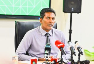 އެޗްޑީސީގެ ކުރީގެ މެނޭޖިން ޑިރެކްޓަރު ރަޝީދު/ ފޮޓޯ: ވަގުތު