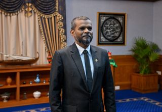 އީސީގެ ރައީސް ކަމަށް އައްޔަން ކުރި ޝަކީލް. --- ފޮޓޯ: ރައީސް އޮފީސް