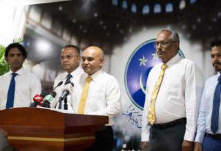 އެމްޑީޕީ ޕާލިމަންޓު ގުރޫޕުން ބޭއްވި ނޫސްވެރިންގެ ބައްދަލުވުން/ ފޮޓޯ: މަޖިލިސް