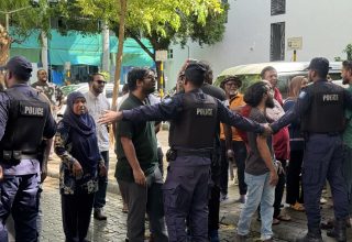 މަޖިލިސް ސަރަޙައްދުގައި ކުރިއަށްދިޔަ އިހުތިޖާޖުގެ ތެރެއިން