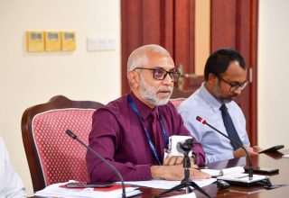 ނޭޝަނަލް ޕޭ ކޮމިޝަންގެ ސެކްރެޓަރީ ޖެނެރަލް ޑރ.މުޙައްމަދު ފައިޒަލް/ ފޮޓޯ: މަޖިލިސް