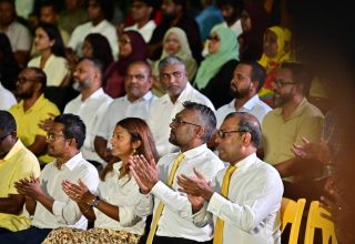 ރައީސް މުހައްމަދު ނަޝީދު އެމްޑީޕީއާއި ގުޅިވަޑައިގަތުން ފާހަގަކުރުމަށް ބޭއްވި ޖަލްސާގެ ތެރެއިން/ ފޮޓޯ: އެމްޑީޕީ