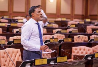 ރައްޔިތުންގެ މަޖިލީހުގެ ހުޅުމާލެ ދެކުނު ދާއިރާގެ މެމްބަރު ޑރ އަހުމަދު ޝަމްހީދު/ ފޮޓޯ: މަޖިލިސް