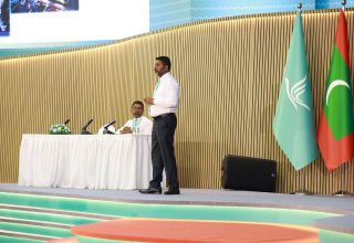 ޒުވާނުން ބާރުވެރިކުރުވުމާއި ކުޅިވަރާއި ހަށިހެޔޮކަމާ ބެހޭ ވަޒީރު ހުށައެޅުއްވި ސެޝަންގެ ތެރެއިން