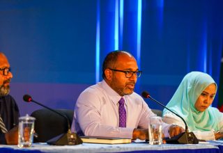 ހޯމް މިނިސްޓްރީން ބޭއްވި ނޫސްވެރިންގެ ބައްދަލުވުމުގެ ތެރެއިން/ ފޮޓޯ: މިނިސްޓްރީ