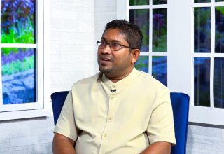 ދިވެހި ރާއްޖޭގެ އެންމެ ފުރަތަމަ ފިރިހެން ނަރުސް/ފޮޓޯ: ސަންގުޓީވީ