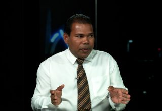އެމްޑީޕީގެ ޑެޕިއުޓީ ޕީޖީ ލީޑަރު އަހްމަދު ދީދީ ހަބަރަށްފަހު ޕްރުގުރާމުގައި ވާހަކައްދަކަވަނީ/ފޮޓޯ: ސަންގު