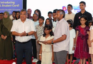 ރާއްޖޭގެ ފުރަތަމަ ބީއެމްއެލް ސްޓޫޑަންޓް ޑެބިޓް ކާޑު