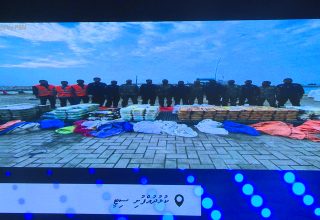 ލަންކާގެ މަސްބޯޓުން އަތުލައިގަތް މަސްތުވާތަކެތި/ ފޮޓޯ: ފުލުހުން