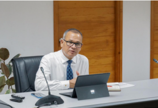 ސިޓީތަކާއި އިދާރީ ދާއިރާތައް ހިންގުމާއި، އާންމު މަސައްކަތްތަކާ ބެހޭ ވަޒީރު އާދަމް ޝަރީފު އުމަރު