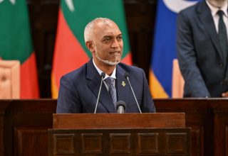 ރައްޔިތުންގެ މަޖިލިސް ހުޅުވުމަށާއި ރިޔާސީ ބަޔާން އިއްވުމަށް ބާއްވާ މަޖިލީހުގެ ޖަލްސާ: ފޮޓޯ/ ރައީސް އޮފީސް