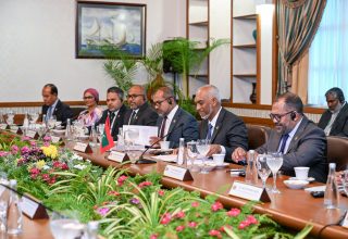 ދިވެހިރާއްޖެ އާއި ސްރީލަންކާއާ ދެމެދު ރަސްމީ މަޝްވަރާތައް ކުރިއަށްގެންދަވައިފި --- ފޮޓޯ: ރައީސް އޮފިސް