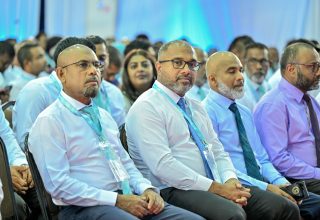 ހޯމް މިނިސްޓަރު އިހުސާން ވާހަކަދައްކަވަނީ.-- ފޮޓޯ: ޕީއެންސީ