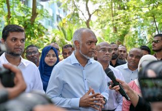 ޑޯޓުޑޯ ހަރަކާތް ނިންމަވާލެއްވުމަށް ފަހު ރައީސް ޑރ. މުއިއްޒު މީޑިއާއަށް މައުލޫމާތު ދެއްވަނީ/ ފޮޓޯ: ޕީއެންސީ