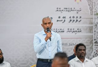 ރައީސުލްޖުމްހޫރިއްޔާ ޑރ. މުޙައްމަދު މުޢިއްޒު